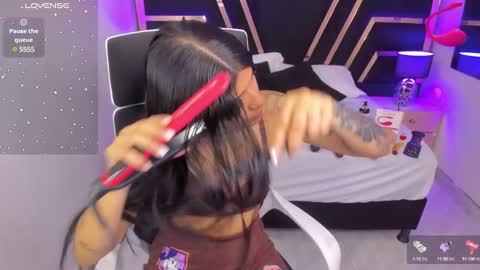 Niki online show from 12-26-24, 01:10