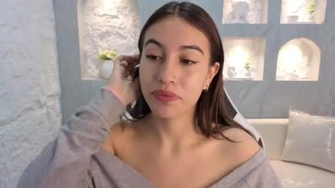 Snapshot of nikka_tx chatting on 10-29-25, 03:09 Online 2200 to 600 online show from 10-29-25, 03:09