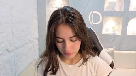 Snapshot of nikka_tx chatting on 11-12-25, 03:07 Online 2200 to 600 online show from 11-12-25, 03:07