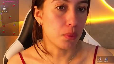 Snapshot of nikka_tx chatting on 12-20-25, 03:19 Online 2200 to 600 online show from 12-20-25, 03:19