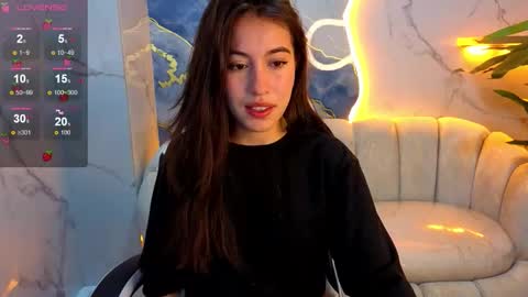 Snapshot of nikka_tx chatting on 01-11-26, 01:05 Online 2200 to 600 online show from 01-11-26, 01:05