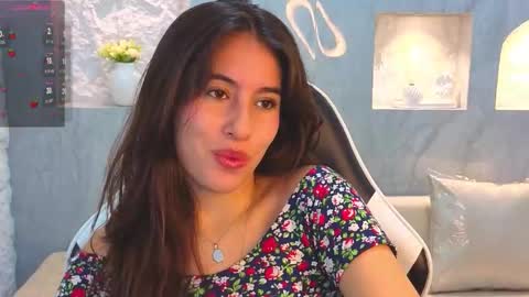 Snapshot of nikka_tx chatting on 02-07-26, 08:12 Online 2200 to 600 online show from 02-07-26, 08:12