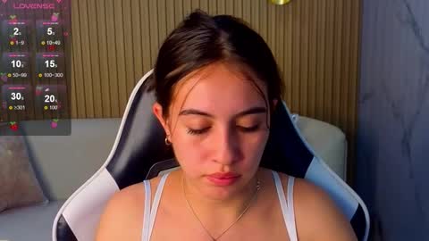 Snapshot of nikka_tx chatting on 03-08-26, 12:41 Online 2200 to 600 online show from 03-08-26, 12:41