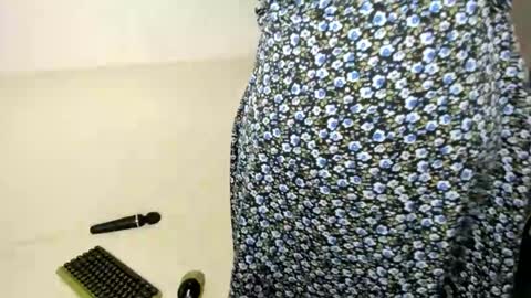 Snapshot of nikki000cool chatting on 02-16-25, 06:10 Veronika online show from 02-16-25, 06:10