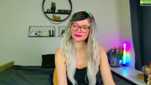 Snapshot of nikki_goldberg chatting on 12-07-24, 07:49 Kitty Chatte online show from 12-07-24, 07:49