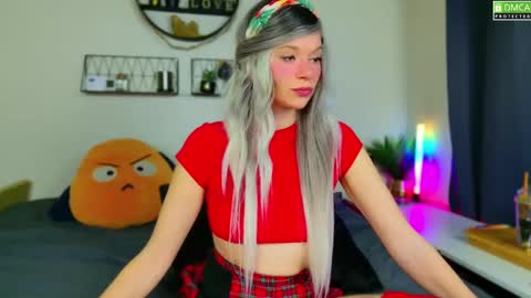 Snapshot of nikki_goldberg chatting on 12-11-24, 08:39 Kitty Chatte online show from 12-11-24, 08:39