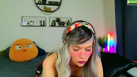 Snapshot of nikki_goldberg chatting on 12-15-24, 08:36 Kitty Chatte online show from 12-15-24, 08:36