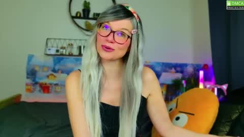 Snapshot of nikki_goldberg chatting on 12-26-24, 08:28 Kitty Chatte online show from 12-26-24, 08:28