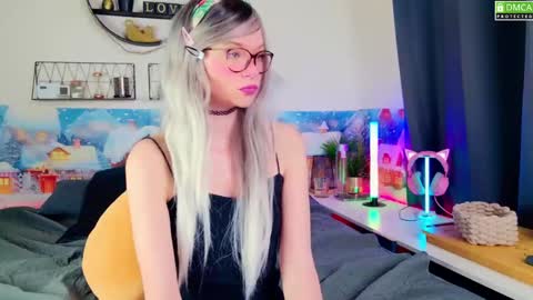 Snapshot of nikki_goldberg chatting on 12-29-24, 07:39 Kitty Chatte online show from 12-29-24, 07:39