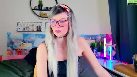 Snapshot of nikki_goldberg chatting on 12-30-24, 08:15 Kitty Chatte online show from 12-30-24, 08:15