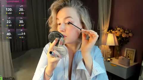 Nikki online show from 10-17-25, 12:58