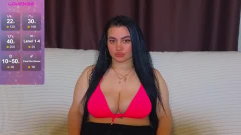 Nikki Kardashian online show from 03-04-25, 10:38