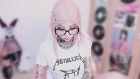 Nikki Ramone   online show from 01-15-26, 11:26