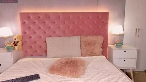 NikkiVelvets online show from 04-24-26, 01:57