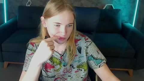Snapshot of nikkyreyyy chatting on 05-22-26, 05:47 nikkyreyyy online show from 05-22-26, 05:47