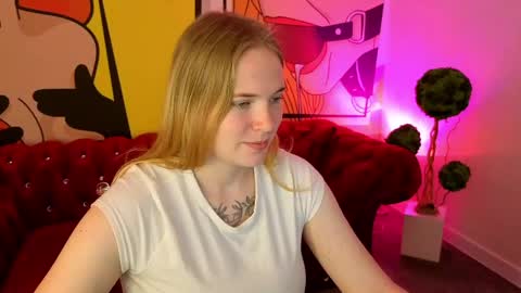 Snapshot of nikkyreyyy chatting on 06-07-26, 05:44 nikkyreyyy online show from 06-07-26, 05:44
