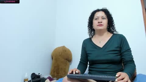 Snapshot of nikol32__ chatting on 12-24-24, 11:49 dayan online show from 12-24-24, 11:49
