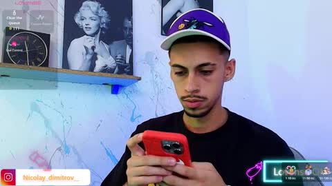 Snapshot of nikolay_dimitrov chatting on 10-22-25, 04:13    online show from 10-22-25, 04:13