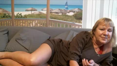 Nikole1 online show from 12-18-25, 01:17