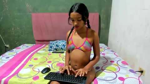 Snapshot of nikoll_lan chatting on 06-12-26, 03:05 nikoll_lan online show from 06-12-26, 03:05
