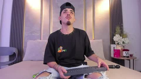 Snapshot of nikostone chatting on 06-24-26, 04:00 Niko Stone online show from 06-24-26, 04:00