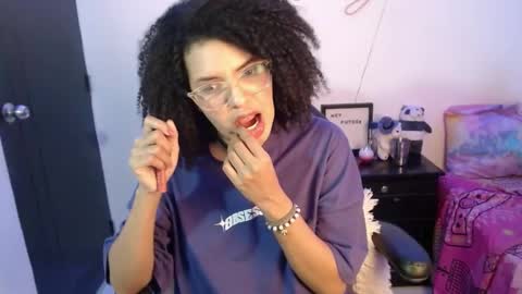 Nicole    GTM-5 1100 pm - 700 am online show from 01-26-25, 08:25