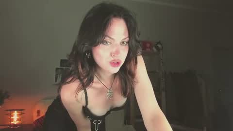 Snapshot of niky_jess chatting on 07-15-26, 07:30 Veronica online show from 07-15-26, 07:30