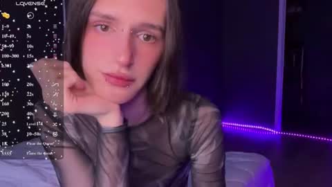 Snapshot of niky_long chatting on 06-18-26, 11:14 Niky online show from 06-18-26, 11:14