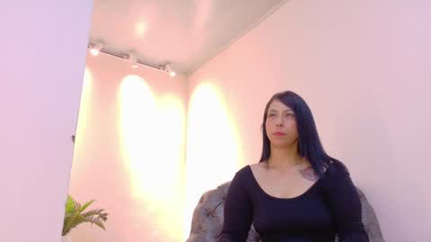  NIKY SMIT  online show from 05-18-26, 10:43