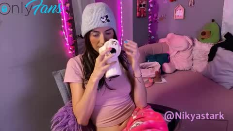 Snapshot of nikyastark chatting on 01-16-26, 12:09 Niky A Stark online show from 01-16-26, 12:09