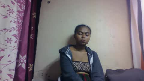 nilah online show from 10-16-25, 07:37