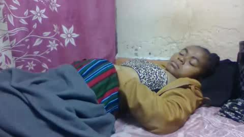 nilah online show from 10-31-25, 02:34