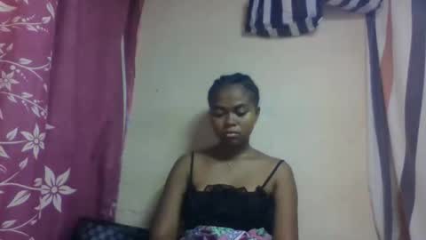 nilah online show from 11-26-25, 02:23