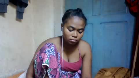nilah online show from 07-28-26, 11:17