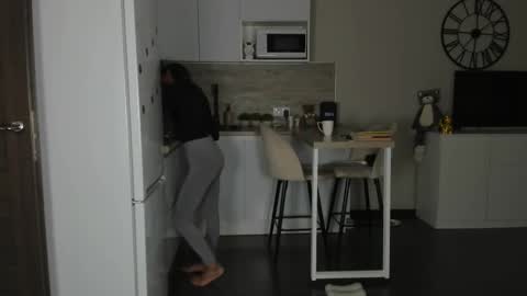 Snapshot of nilliluv chatting on 09-10-25, 07:25 Bella online show from 09-10-25, 07:25