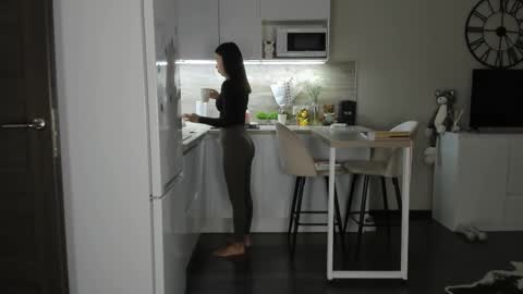 Snapshot of nilliluv chatting on 02-11-26, 04:34 Bella online show from 02-11-26, 04:34