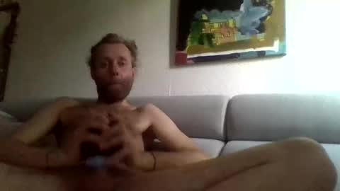 nilsberlin99 online show from 10-28-25, 07:45