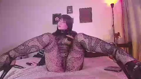 Snapshot of nina__evans_ chatting on 07-07-26, 08:13 Alisson online show from 07-07-26, 08:13