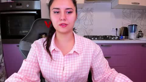 Nina online show from 09-27-25, 09:20