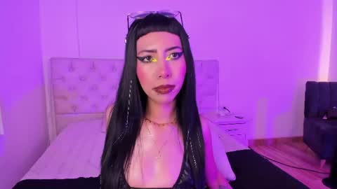 Nina Fox  online show from 06-11-26, 04:49