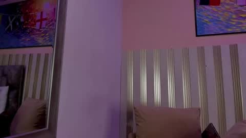Snapshot of nina_glow_ chatting on 06-21-26, 11:02 nina_glow_ online show from 06-21-26, 11:02