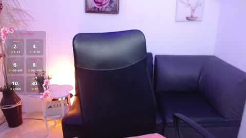 nina_petitte online show from 05-10-26, 12:21