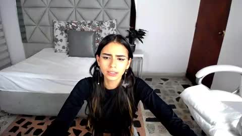 Snapshot of nina_pons chatting on 02-07-25, 02:40  Nina  online show from 02-07-25, 02:40