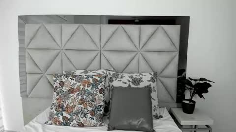 Snapshot of nina_pons chatting on 02-12-25, 08:50  Nina  online show from 02-12-25, 08:50