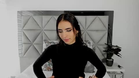 Snapshot of nina_pons chatting on 02-20-25, 08:25  Nina  online show from 02-20-25, 08:25