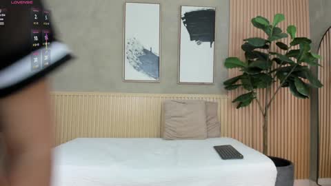 NINA online show from 02-07-25, 11:34