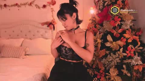 Snapshot of ninaa_sky chatting on 12-15-25, 11:20 online show from 12-15-25, 11:20
