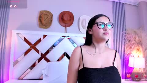 Nina online show from 02-25-25, 05:08