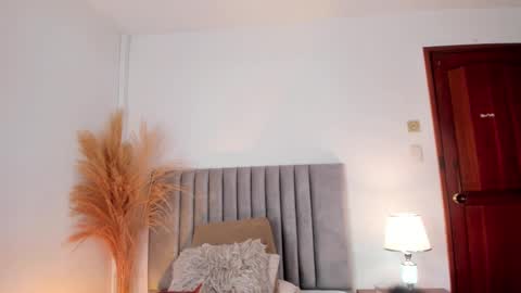 Nina online show from 12-12-24, 06:31