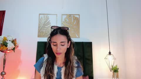 Nina online show from 12-31-24, 04:35